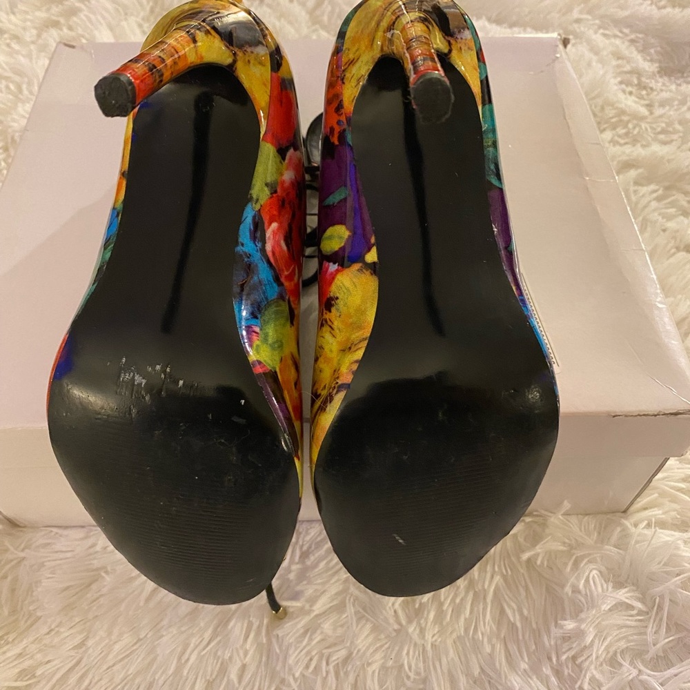 Size 9 Multi-Colored Open Toe Steve Madden Heels - image 6
